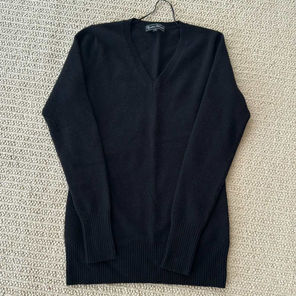 Black cashmere sweater